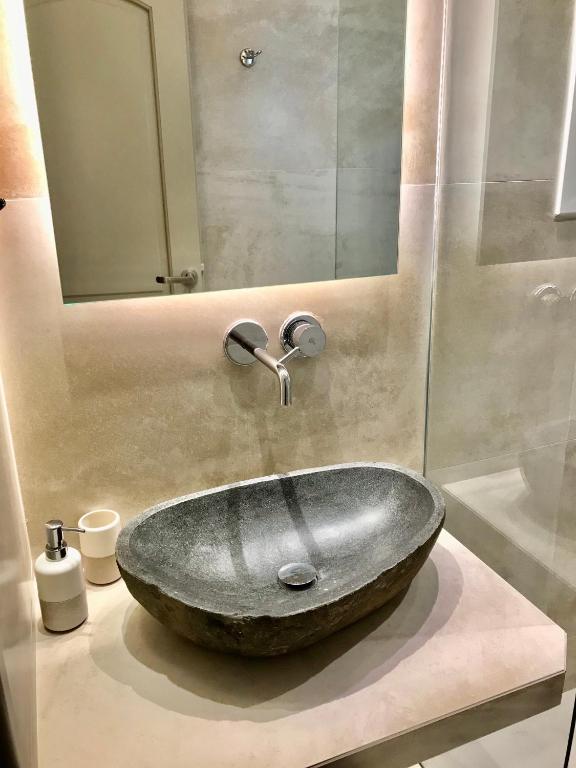 Koupelna v ubytování Vassiliki Rooms