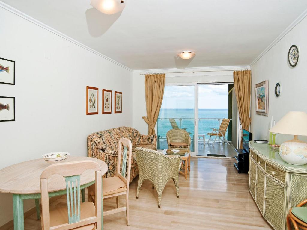 Posezení v ubytování Apartment Golden Life-1 by Interhome
