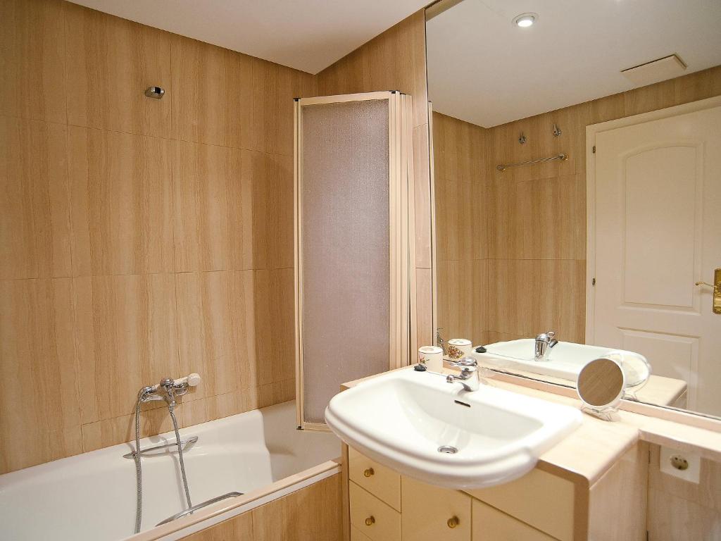 Koupelna v ubytování Apartment Golden Life-1 by Interhome