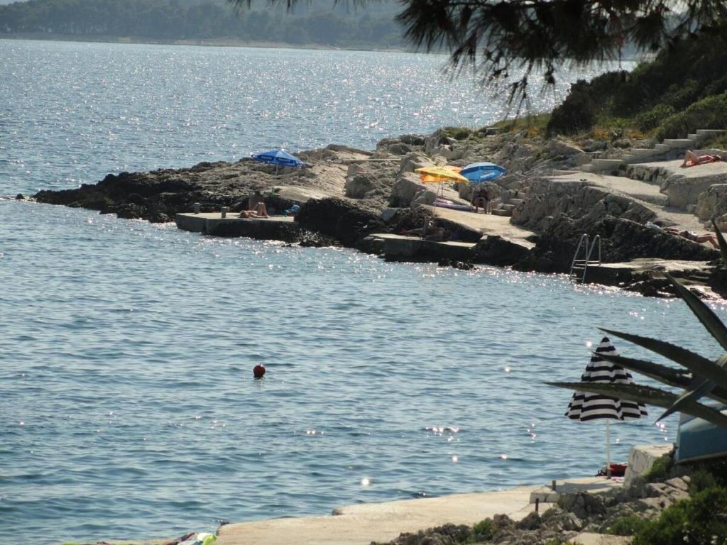 Fotografia z galérie ubytovania Peaceful Holiday Home in Okrug Gornji near Bocici Beach v Trogiri
