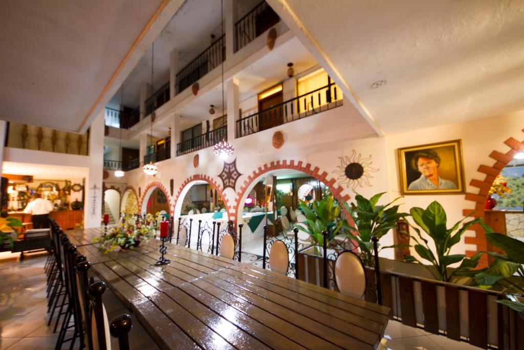 Restaurace v ubytování Ideal Villa Hotel