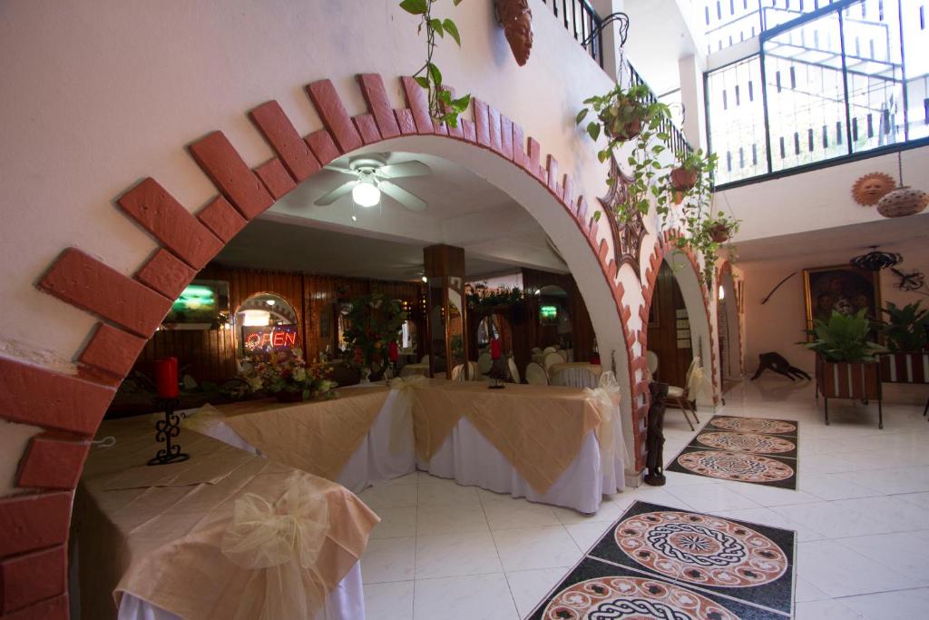 Restaurace v ubytování Ideal Villa Hotel