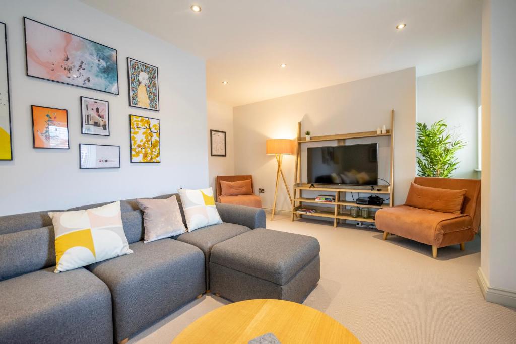 One Clementhorpe Maltings - Three-Bedroom Apartment