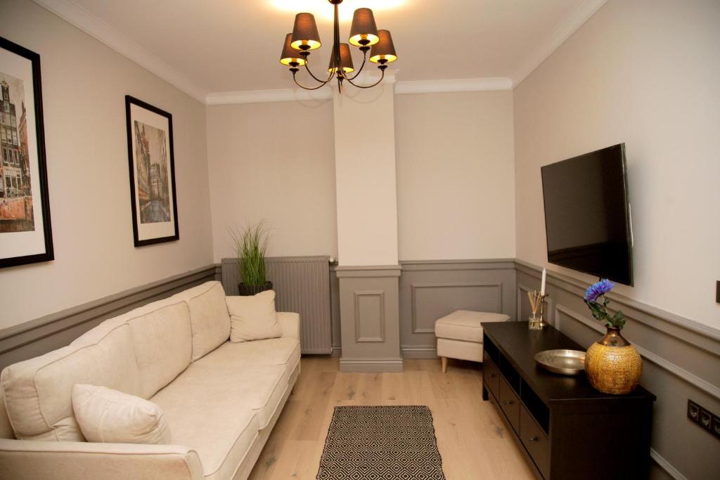 Central Boutique Apartments - One-Bedroom Apartment