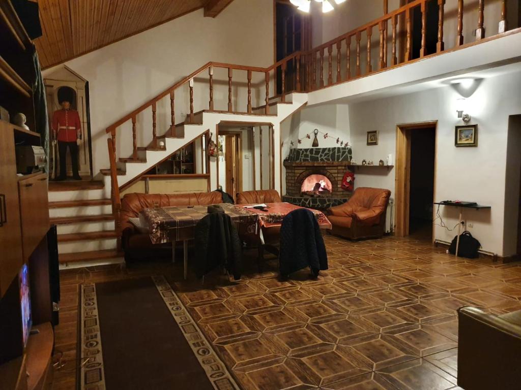 Gallery image of Vila Busteni DORA, locatie superba strada Grivitei 36 in Buşteni