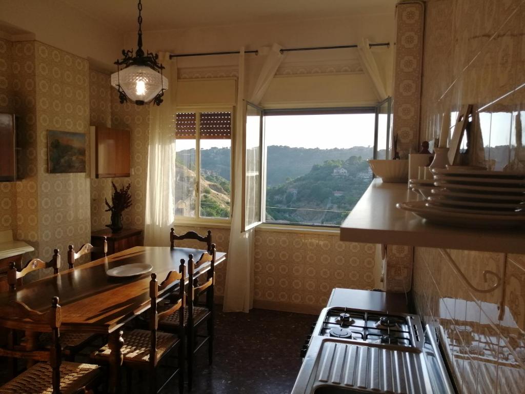 Výhľad na hory alebo výhľad na hory priamo z apartmánu