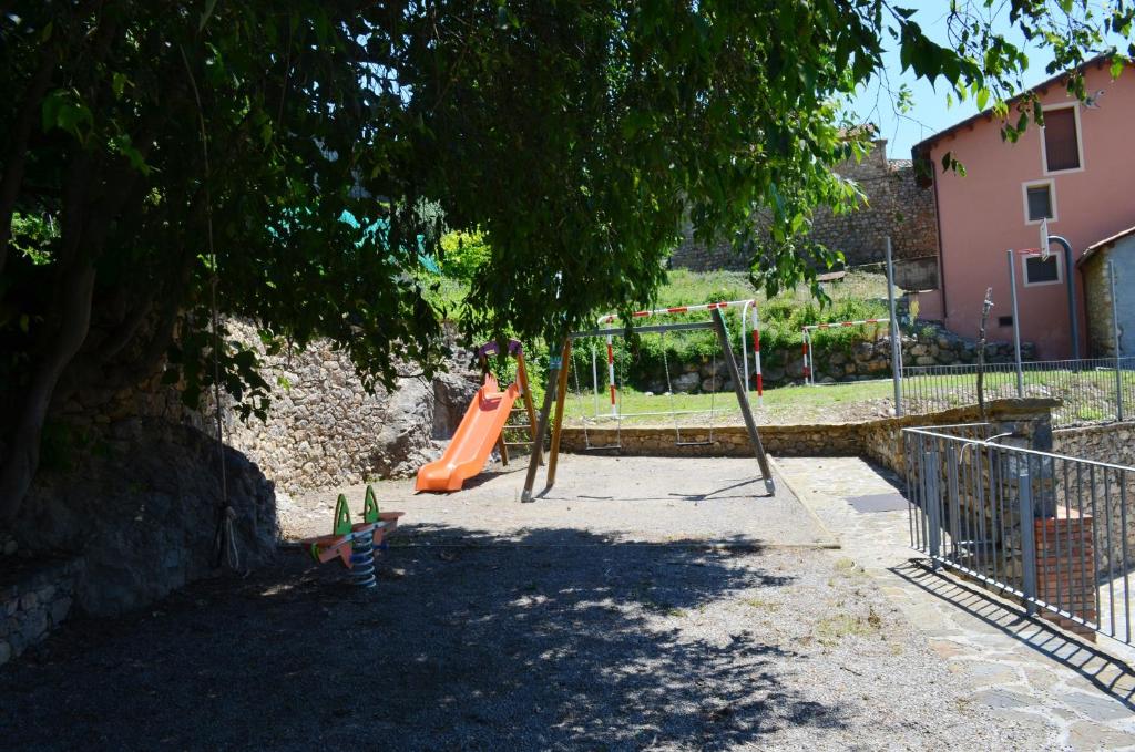 Fotografie z fotogalerie ubytování Casa Corroncui v destinaci Sant Marti de Canals
