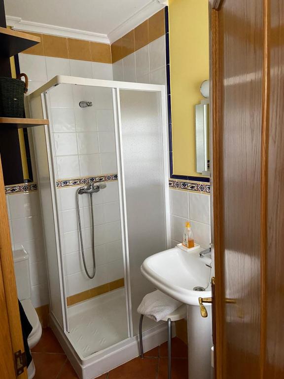 Koupelna v ubytování APARTAMENTO PUERTO FOZ