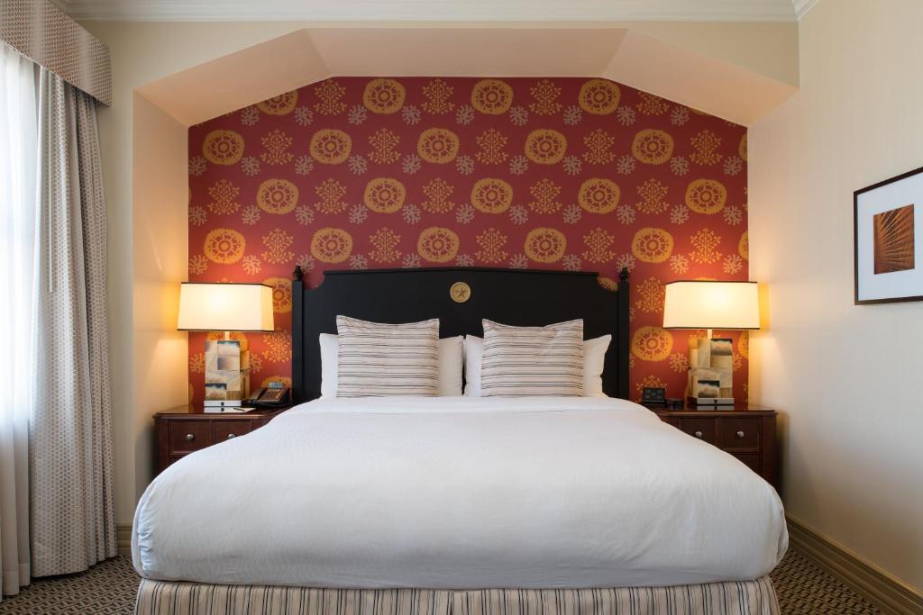 The Royal Sonesta Stephen F Austin Hotel - Deluxe King Room