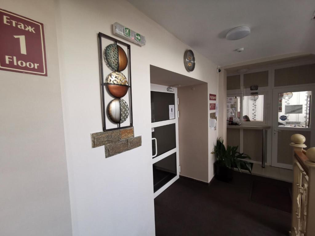 A kitchen or kitchenette at Hostel Penev
