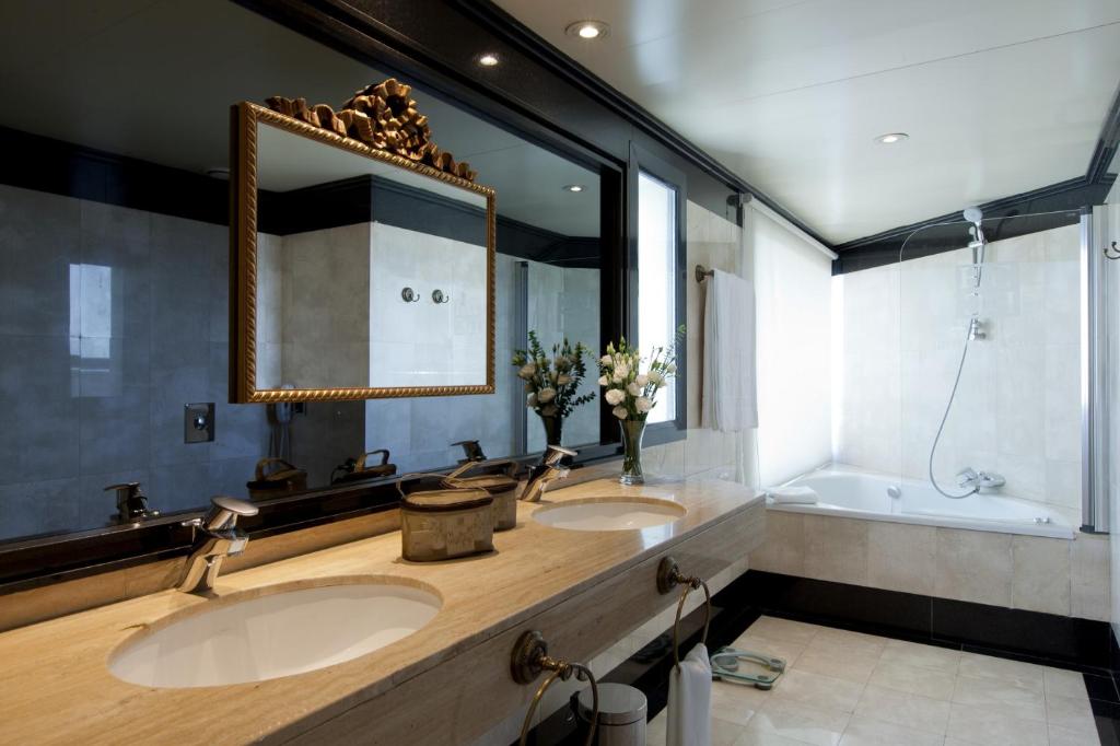 Hotel Sevilla Center - Resim 24