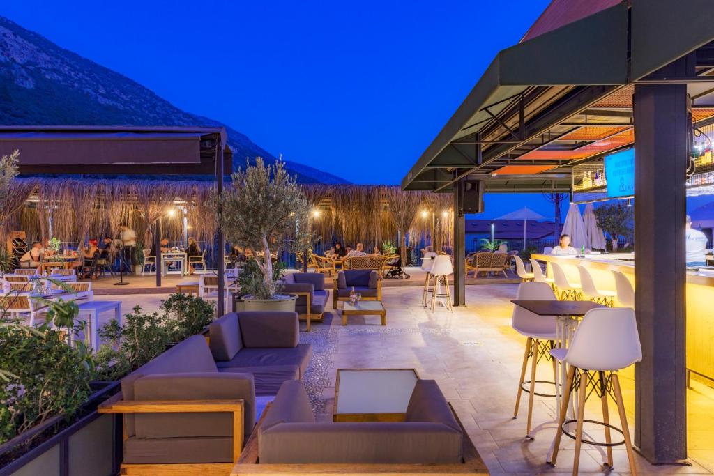 Nespecifikovaný výhled na hory nebo výhled na hory při pohledu z hotelu