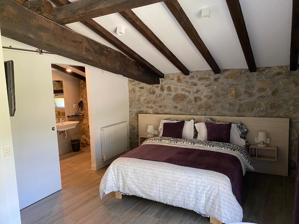 Postel nebo postele na pokoji v ubytování Casa Rural Martiamuno Landetxea