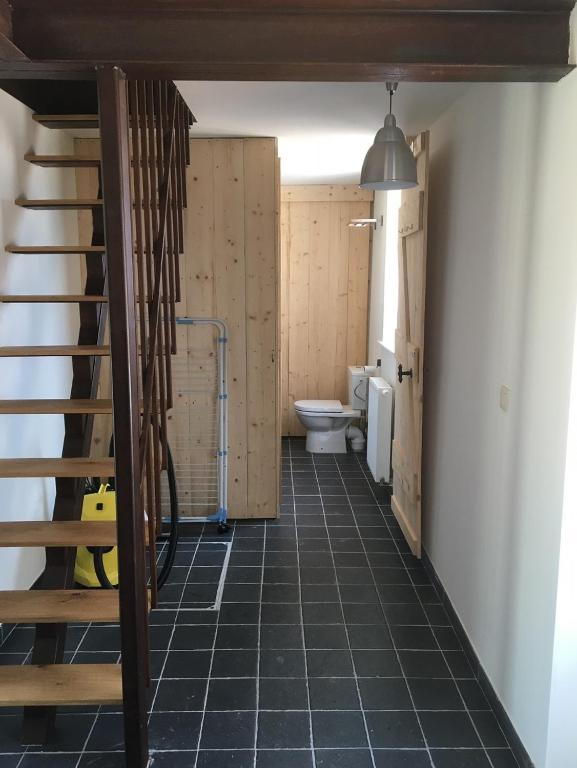Koupelna v ubytování "De VRIJBOS ROUTE" alleenstaande dubbele woning!