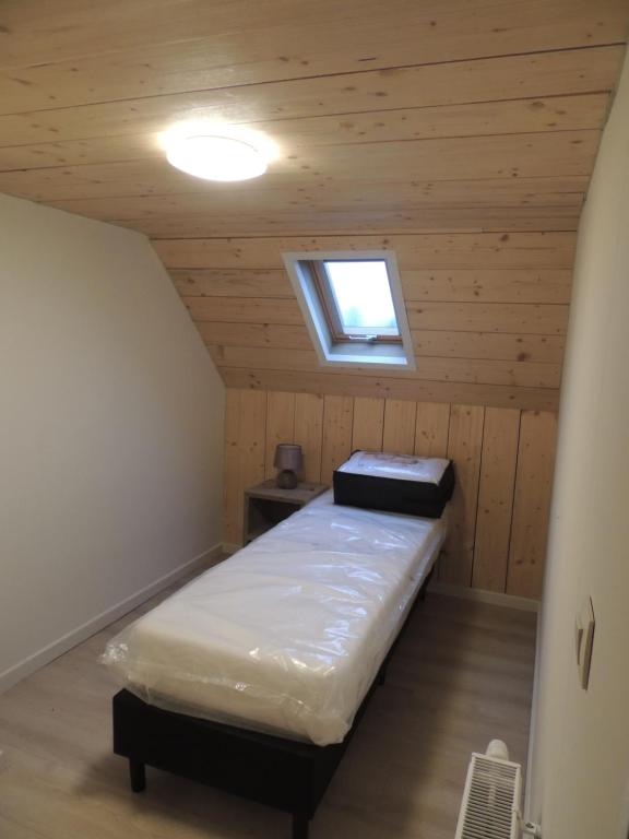 Postel nebo postele na pokoji v ubytování "De VRIJBOS ROUTE" alleenstaande dubbele woning!