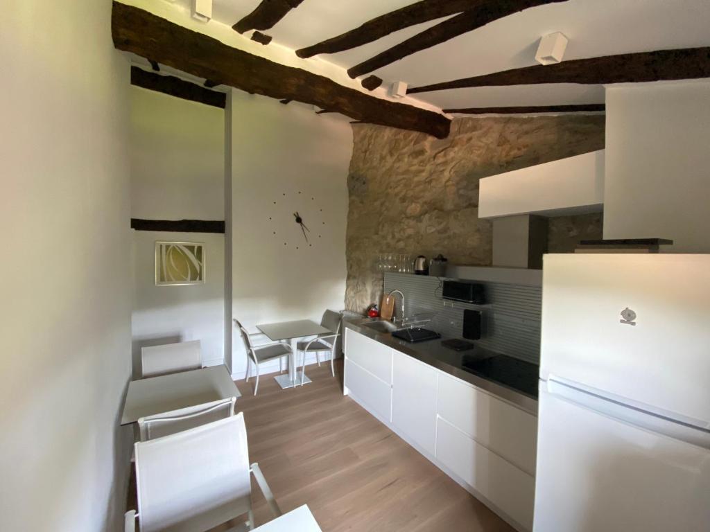 Kuchyň nebo kuchyňský kout v ubytování Casa Rural Martiamuno Landetxea