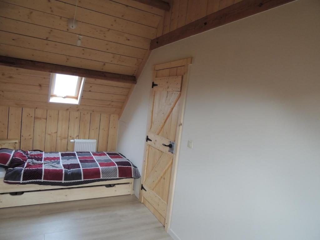 Postel nebo postele na pokoji v ubytování "De VRIJBOS ROUTE" alleenstaande dubbele woning!