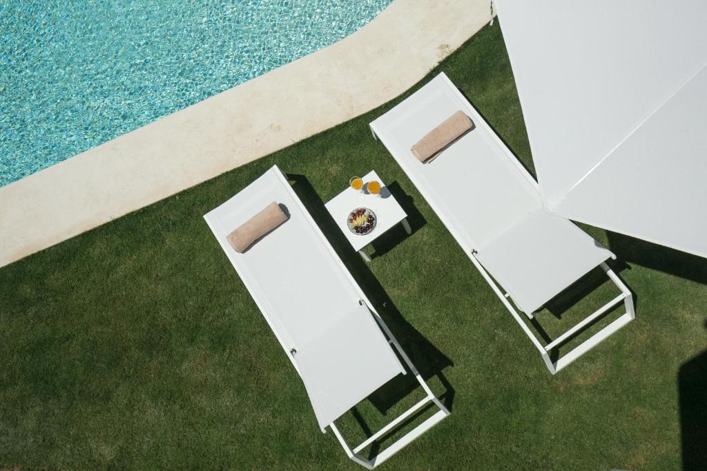 Bazén v ubytování Limosa Luxury Residences nebo v jeho okolí