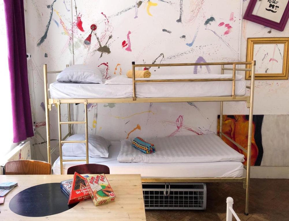 Postel nebo postele na pokoji v ubytování Hostel ROOM Rotterdam