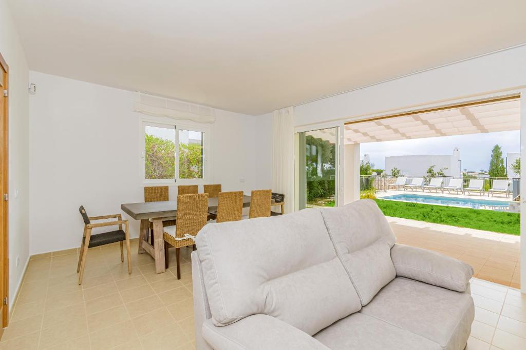 Villa Eco Lola (España Sant Lluis) - Booking.com