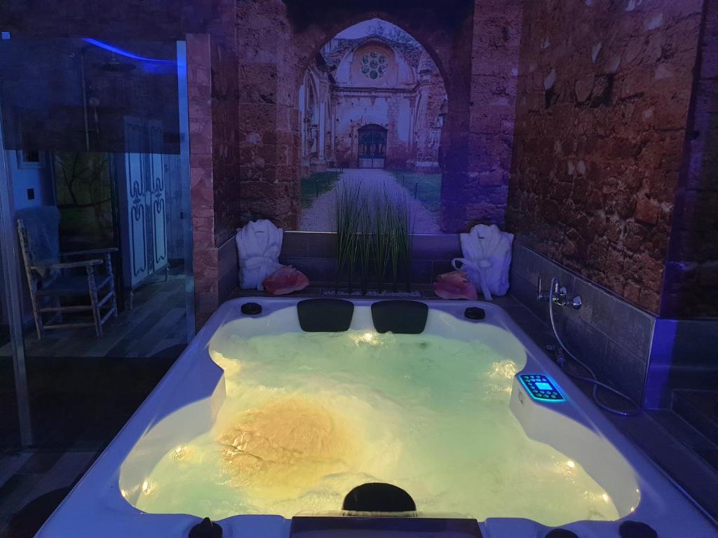 LA VEGUILLA DELUXE JACUZZi, Alhama de Aragón – Precios ...