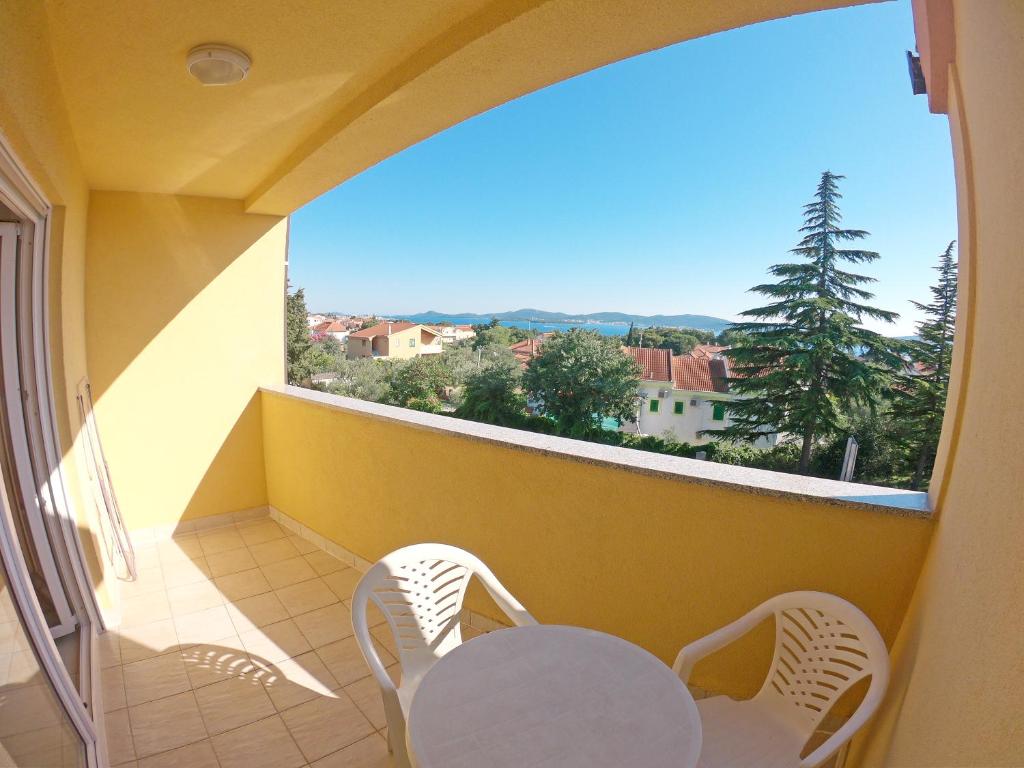 Balkon lub taras w obiekcie Apartments SOLARIS - with PRIVATE PARKING