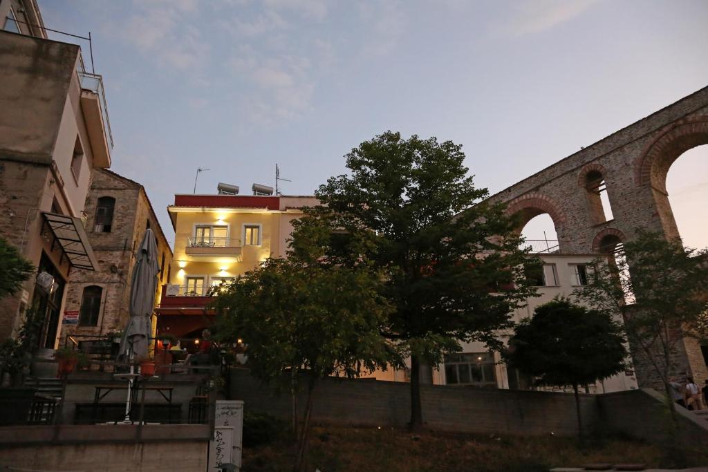 O edifício em que o apartamento se localiza