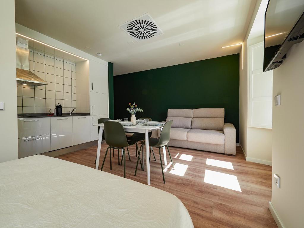 Apartantiguo Altamirano 13 - バルコニー付きのアパート