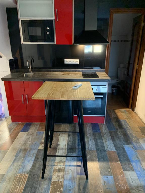 Kuchyň nebo kuchyňský kout v ubytování Closest Studio to Gibraltar Border