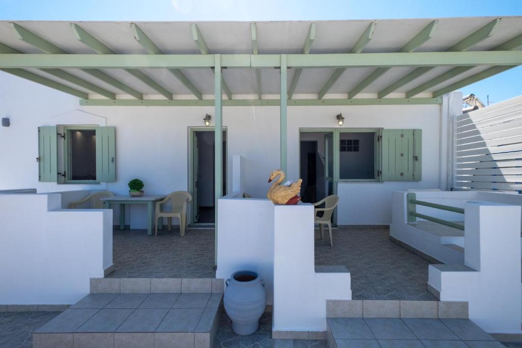 A balcony or terrace at Lorenzo Studios and Suites Paros