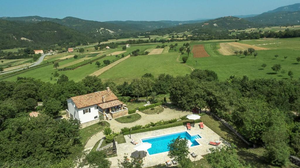 Family friendly house with a swimming pool Katun Boljunski, Central Istria - Sredisnja Istra - 15627