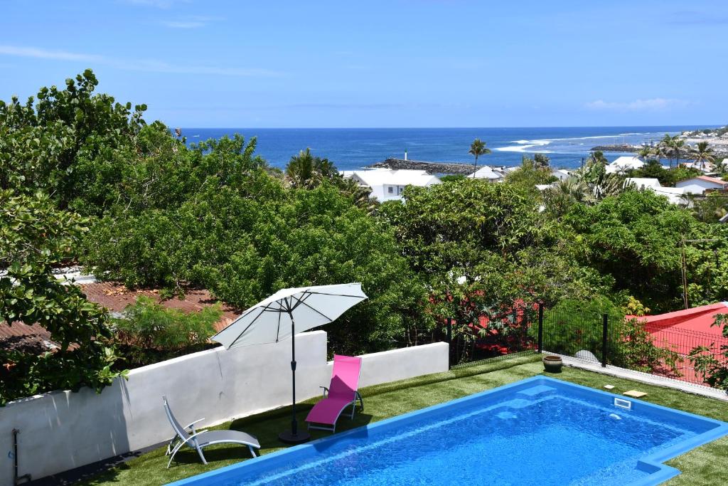Πισίνα στο ή κοντά στο MORINGA 4 à 6 personnes - PISCINE et VUE MAGNIFIQUE