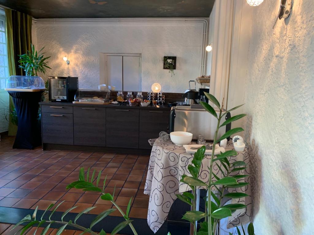 Fotografie z fotogalerie ubytování Logis La Thomasse v destinaci Aurillac