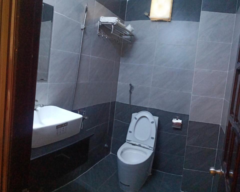 Cat Phu Hotel - Familienzimmer
