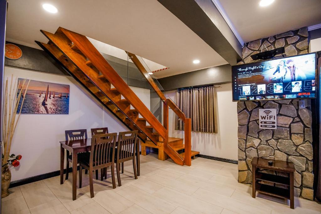 CLOCKWORKORANGE Luxury Suites - Loft Suite