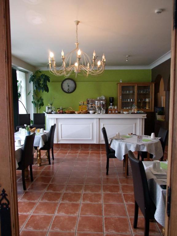 Minuman di Logis Hotel L'Occitan 2 étoiles