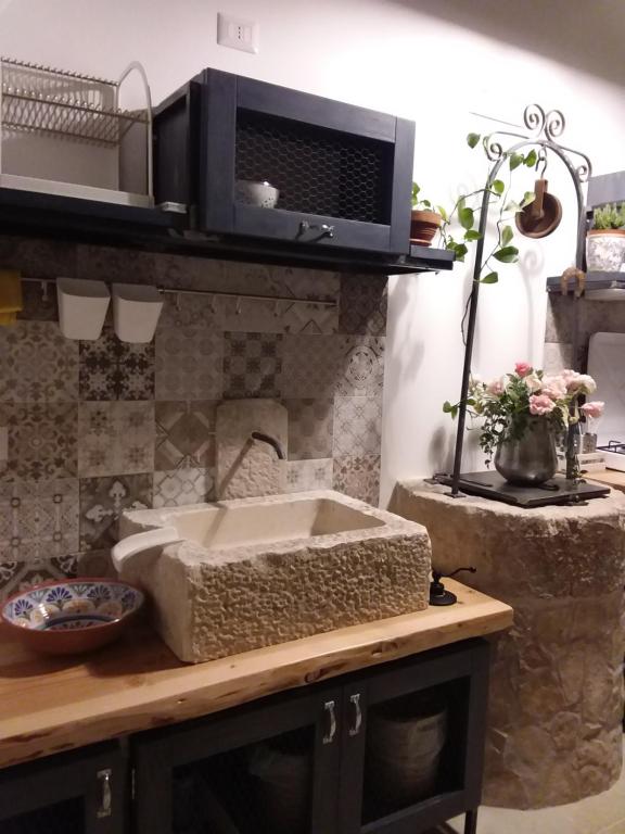 Kuchnia lub aneks kuchenny w obiekcie POZZO FIORITO