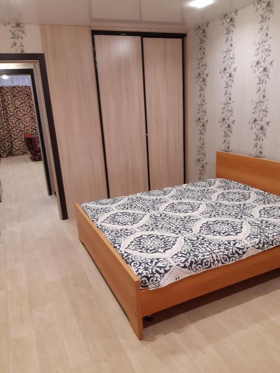 Авито тобольск снять квартиру. Тобольск квартиры посуточно снять недорого без посредников. Снять кв тобольск посуточно название. Тобольск гостиницы недорого. Тобольск стшны квартира.