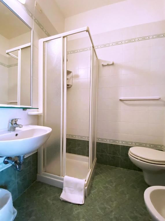 Koupelna v ubytování Hotel Diplomatic