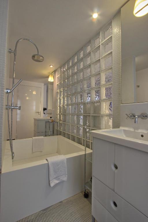 Kube Hôtel Paris - Resim 31