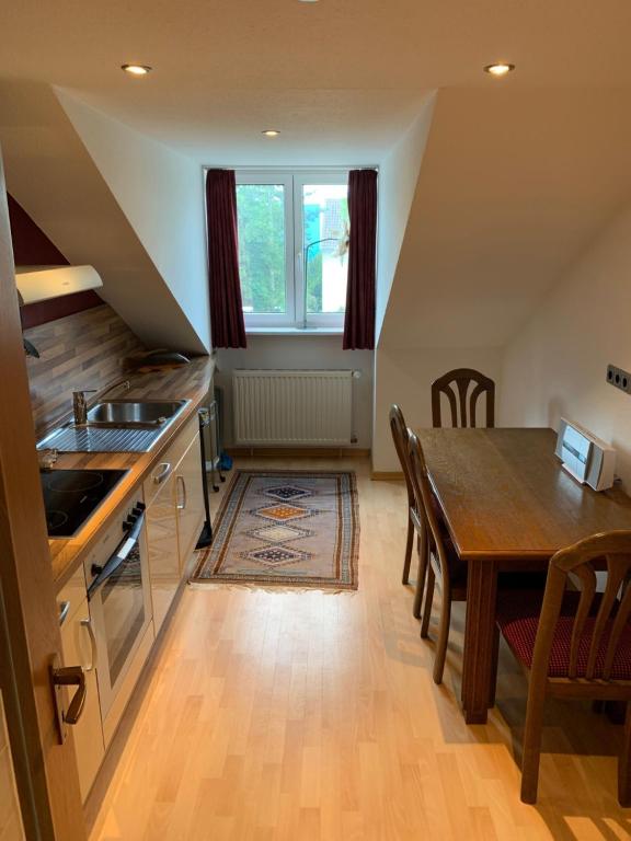 Kuchyň nebo kuchyňský kout v ubytování Stadthotel Geis