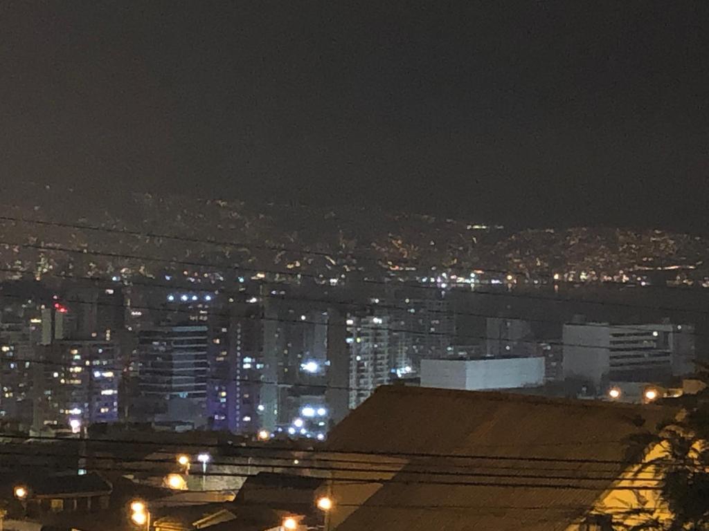 Nespecifikovaný výhled na destinaci Viña del Mar nebo výhled na město při pohledu z hostelu