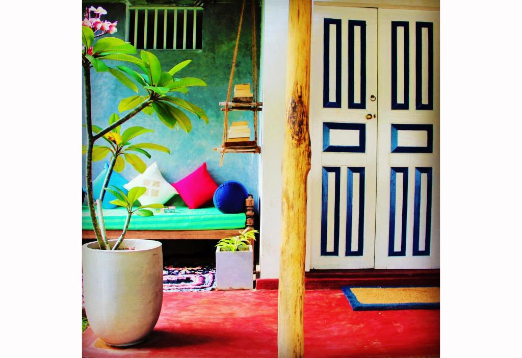 Sand Dollar House, Hiriketiya - Housity