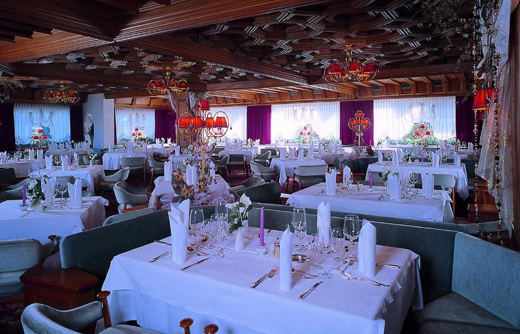 Restaurace v ubytování Alpen Hotel Corona