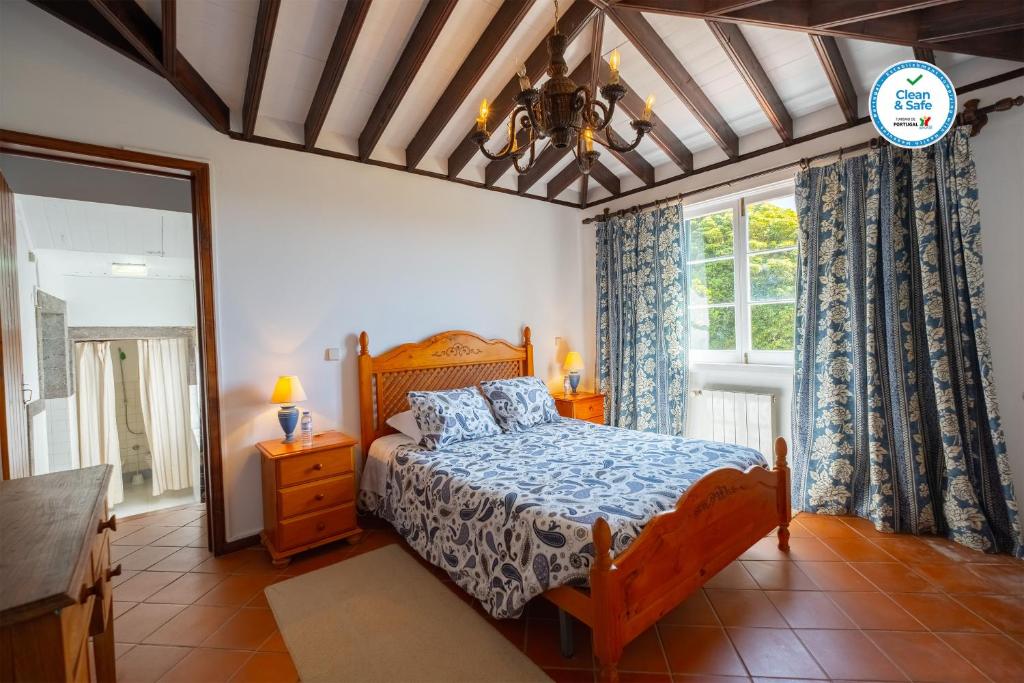 Postel nebo postele na pokoji v ubytování Casas do Termo