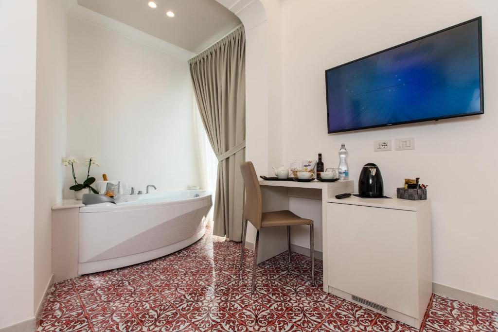 TV a/nebo společenská místnost v ubytování Hotel le Rocce - Agerola, Amalfi Coast