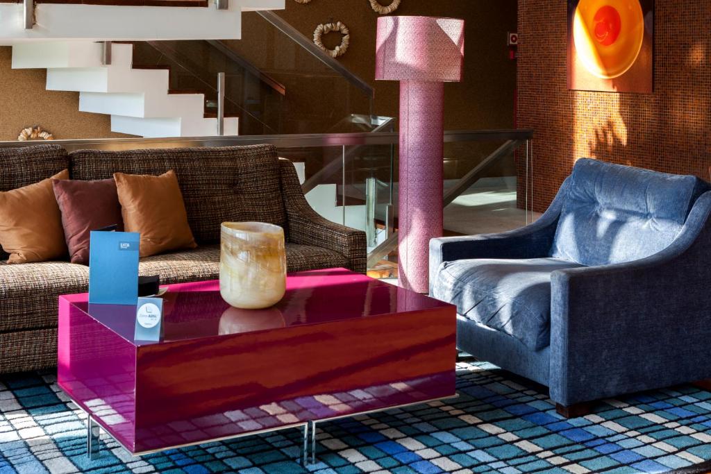 Posezení v ubytování Oca Vila de Allariz Hotel Balneario