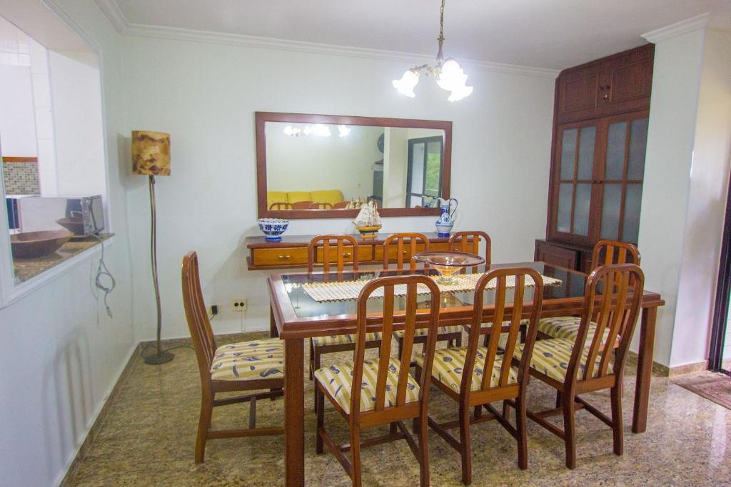  Conforto e ótima infraestrutura no Guarujá Praia da Enseada