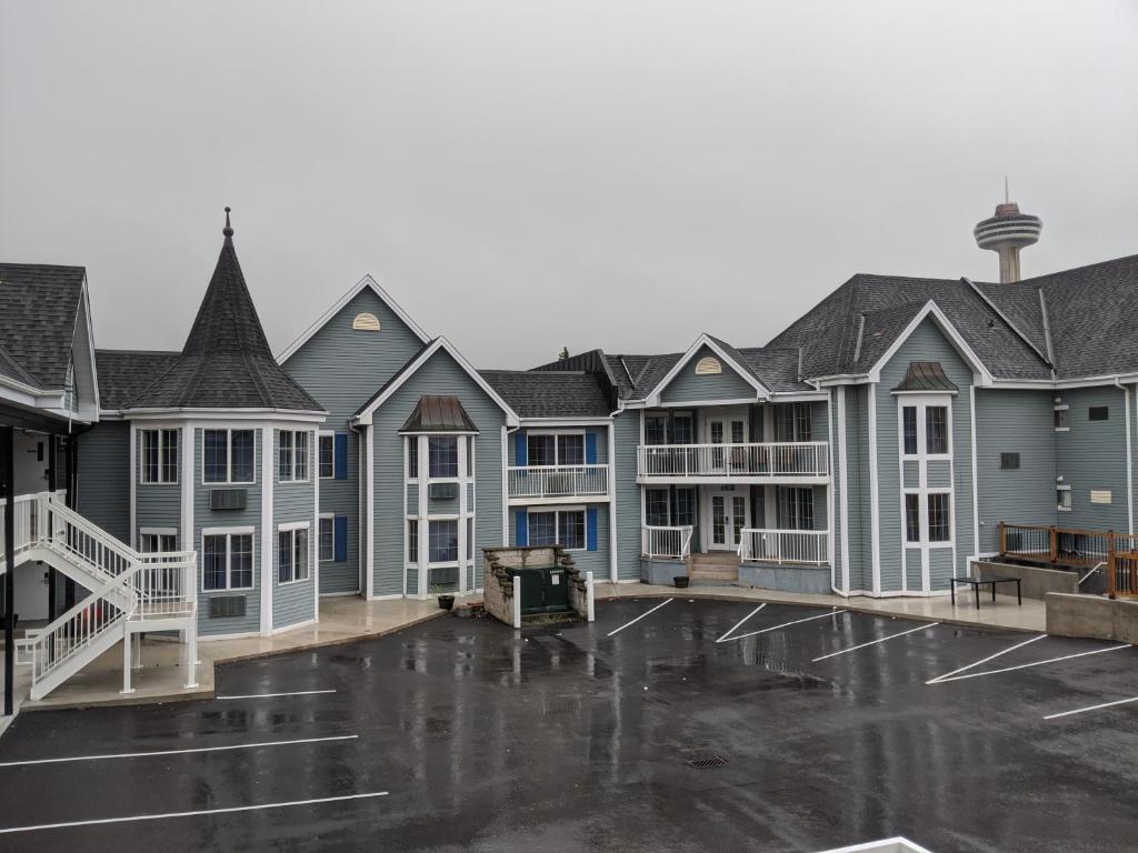 Falls Lodge & Suites - Resim 19