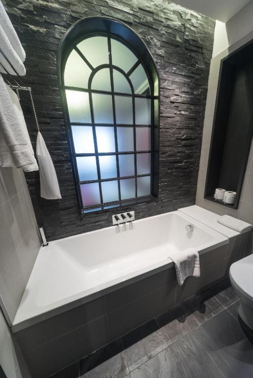 The Exhibitionist Hotel - Resim 30